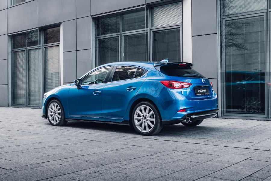  Mazda3 Hatchback Accessorized 2016 года  (WW) (фото 7 из 13)